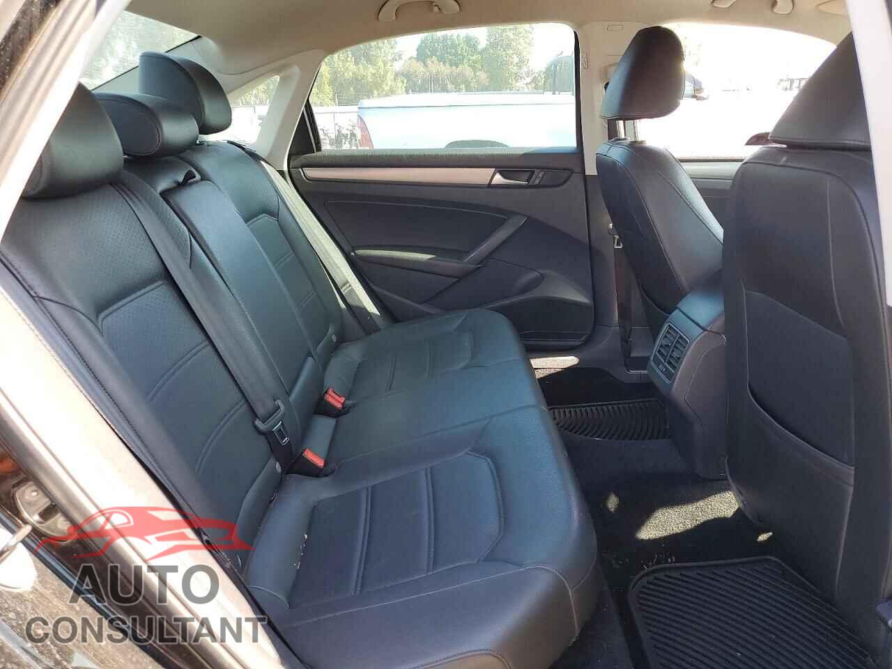 VOLKSWAGEN PASSAT 2014 - 1VWBP7A35EC006952