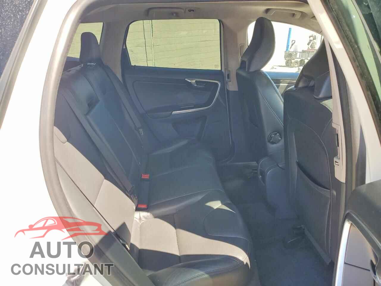 VOLVO XC60 2015 - YV426MDB2F2586155