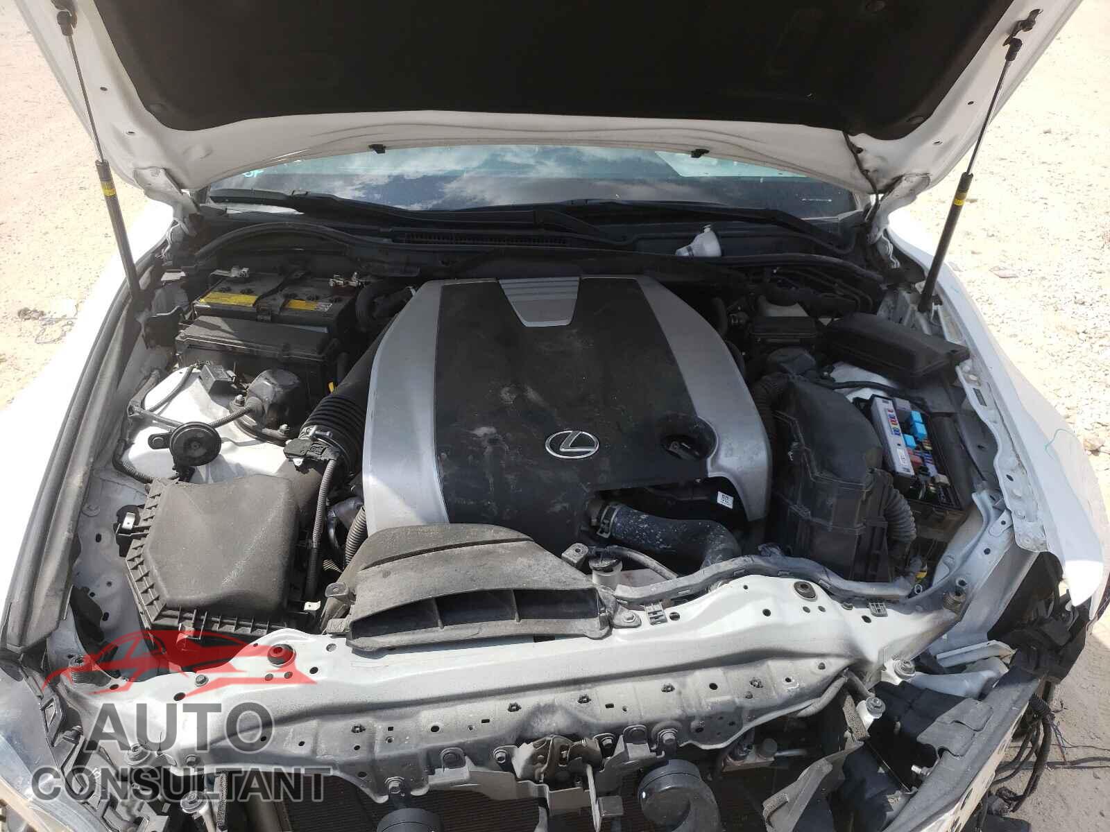 LEXUS IS 2017 - JTHBE1D2XH5031152