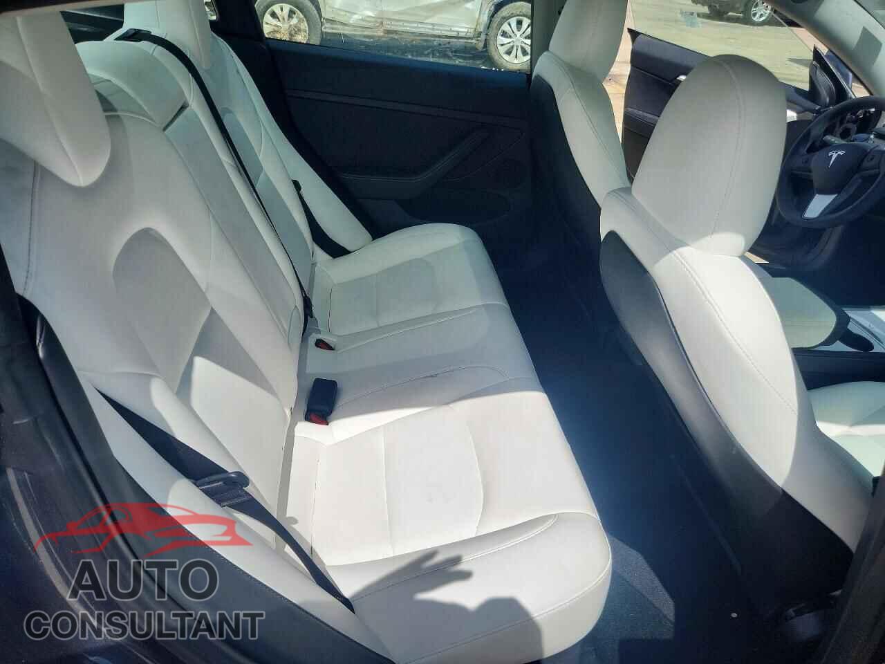 TESLA MODEL 3 2023 - 5YJ3E1EA3PF642519