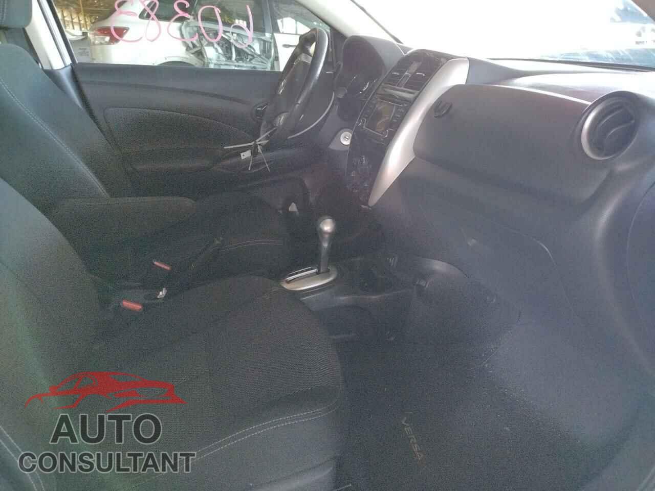 NISSAN VERSA 2017 - 3N1CN7AP9HL856031