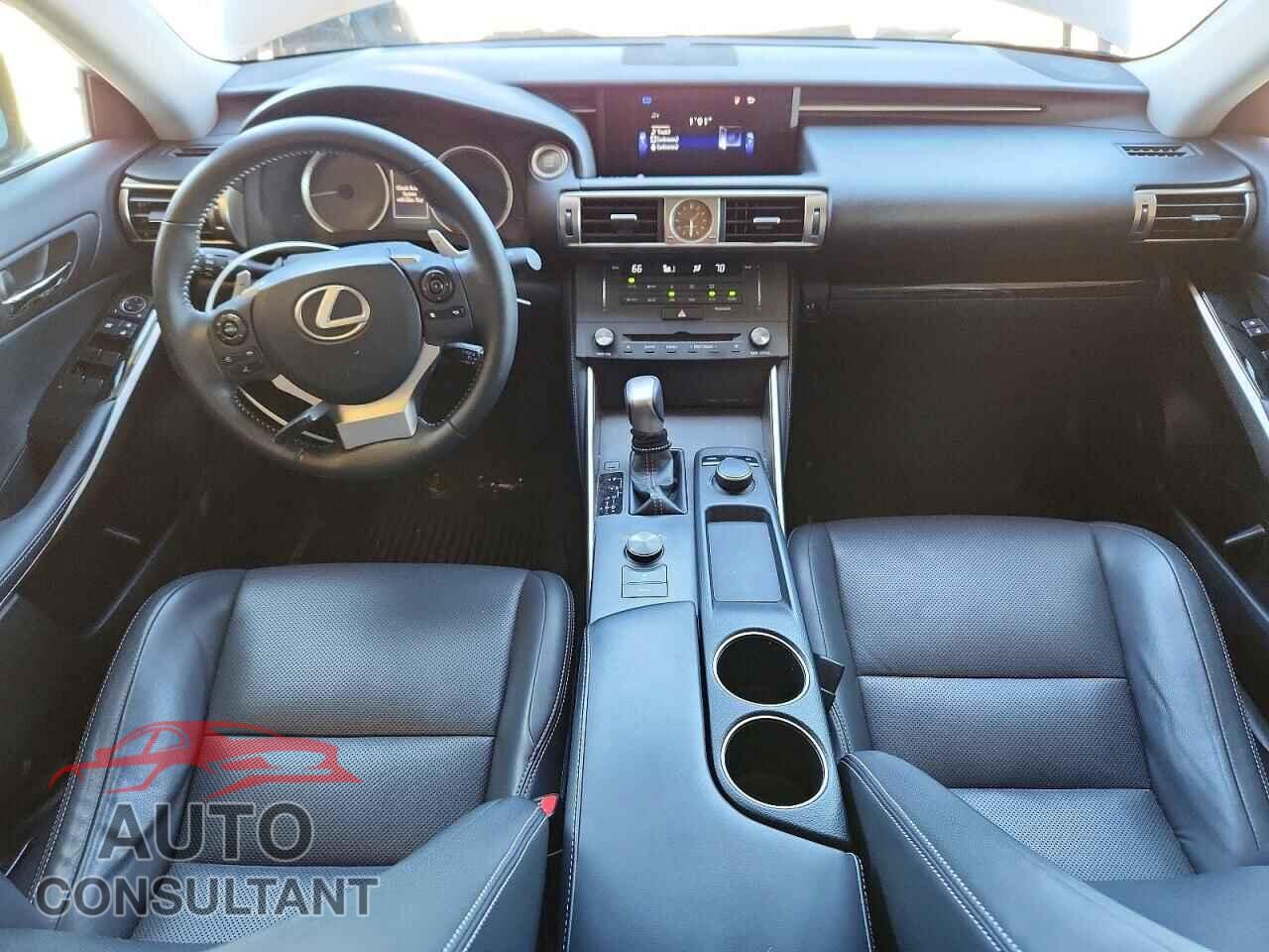 LEXUS IS 2015 - JTHBF1D22F5050661