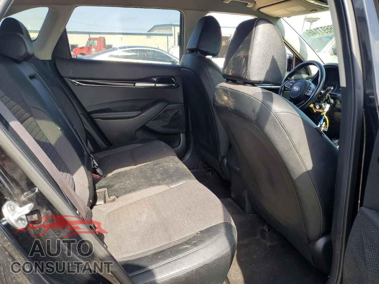 KIA SELTOS 2021 - KNDEU2AA6M7049780
