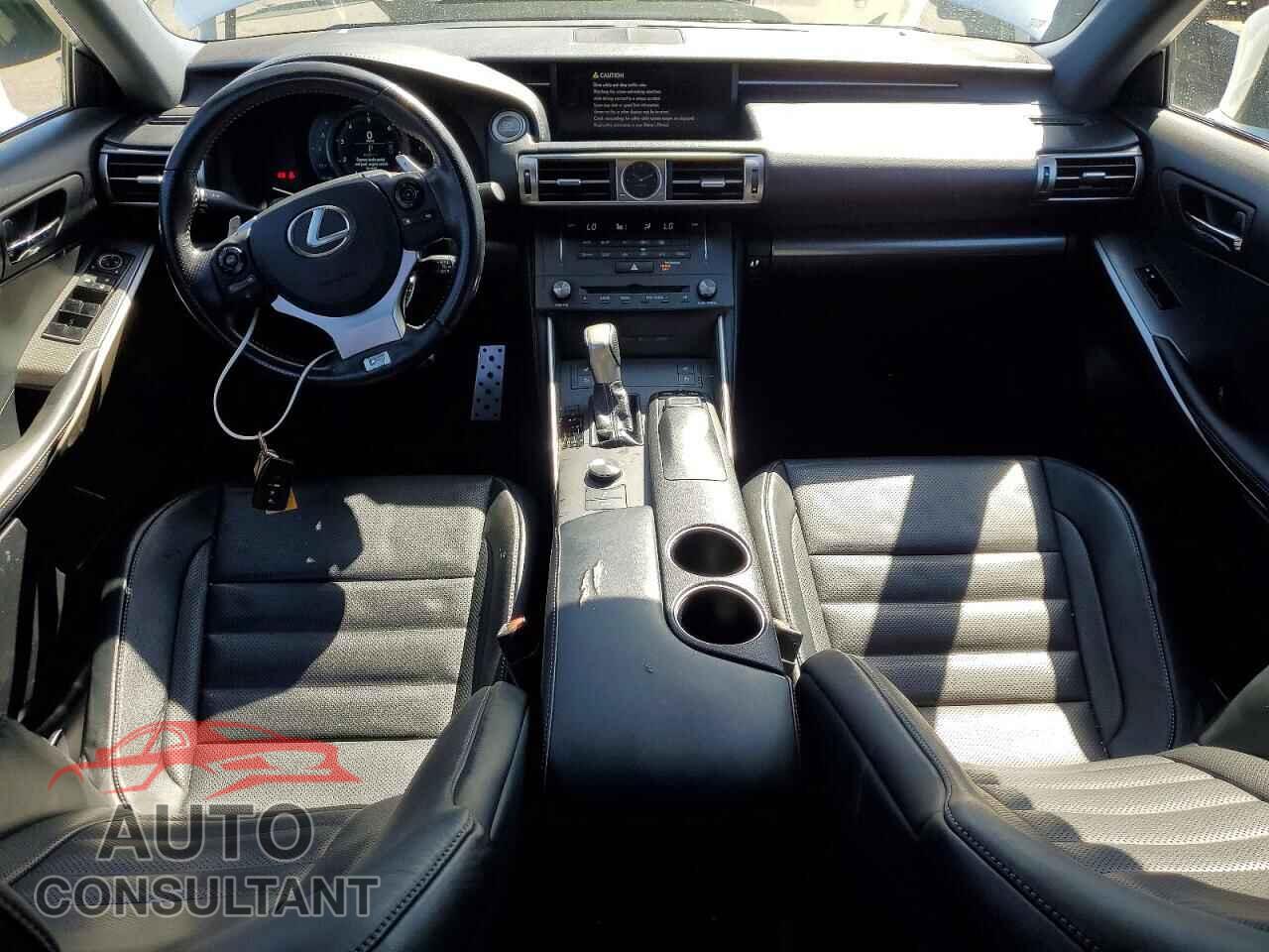 LEXUS IS 2015 - JTHBF1D22F5055729