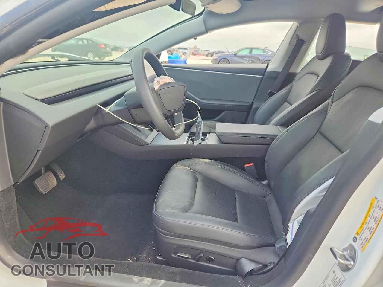 TESLA MODEL 3 2025 - 5YJ3E1EA4SF064567