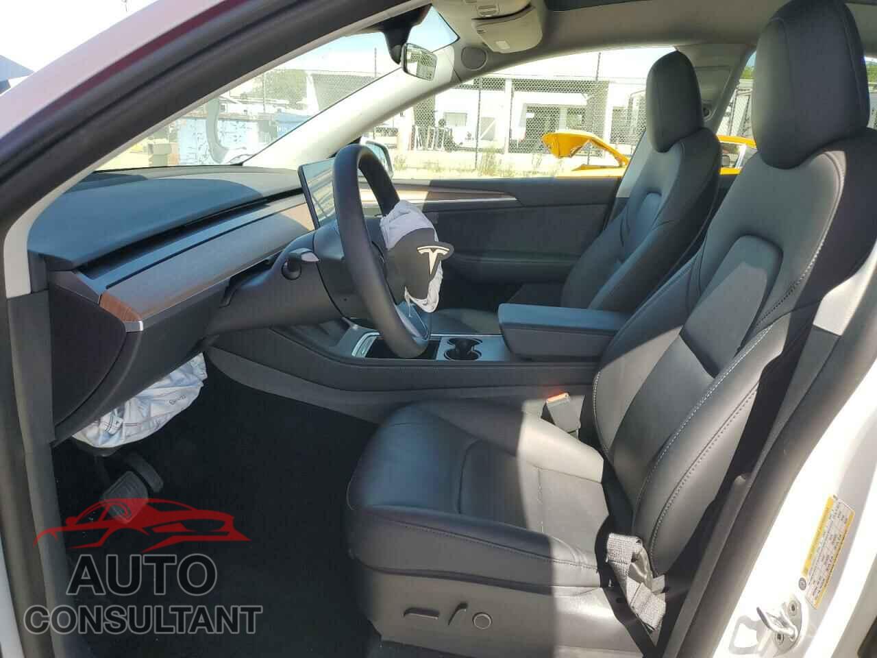 TESLA MODEL Y 2023 - 7SAYGDEE7PF606162