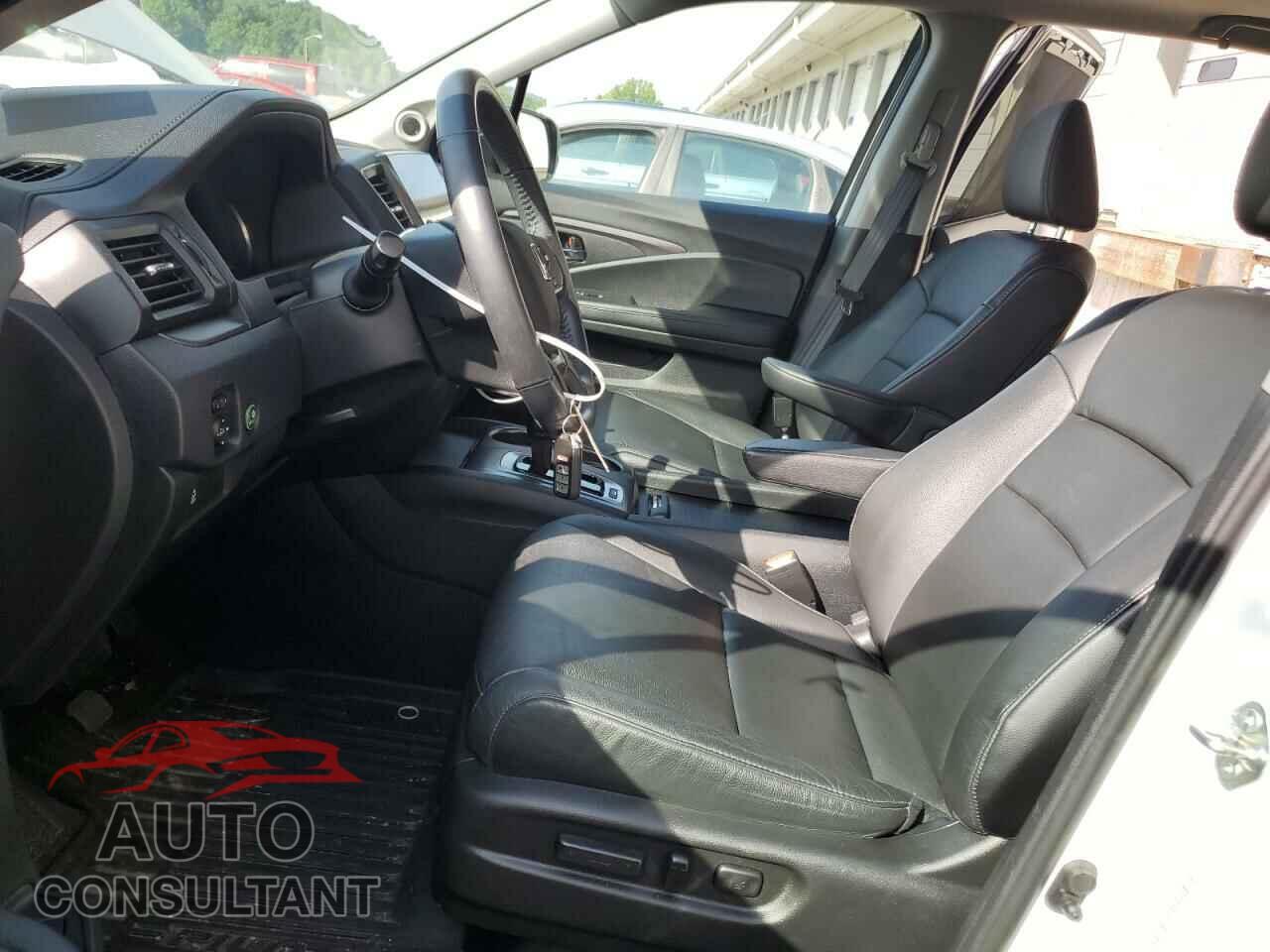 HONDA PILOT 2020 - 5FNYF6H51LB044762