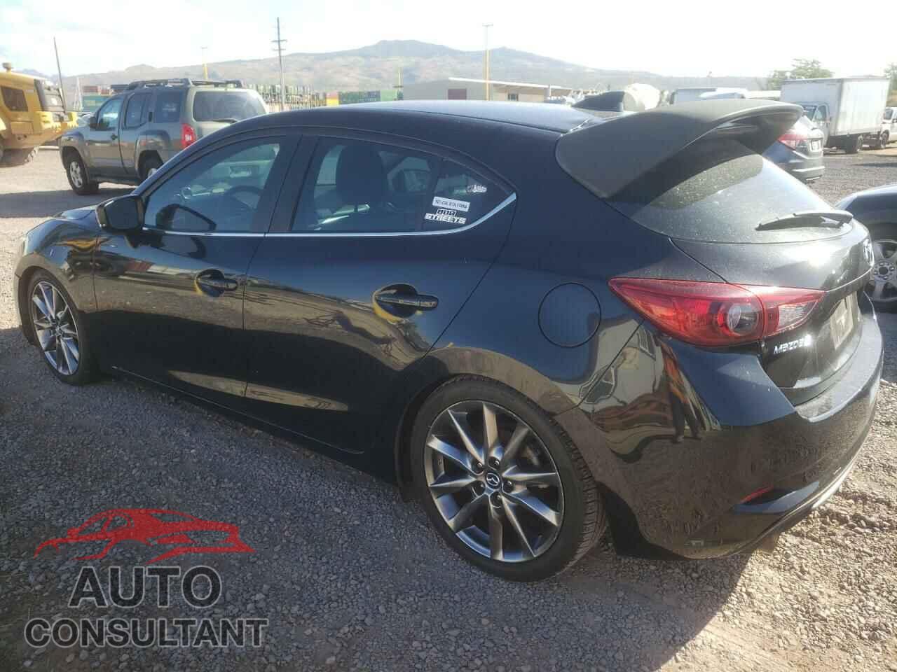 MAZDA 3 2018 - 3MZBN1L33JM251029