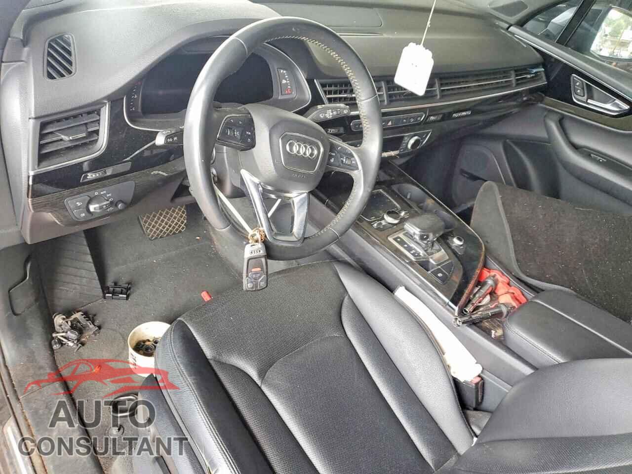 AUDI Q7 2018 - WA1LAAF76JD050099