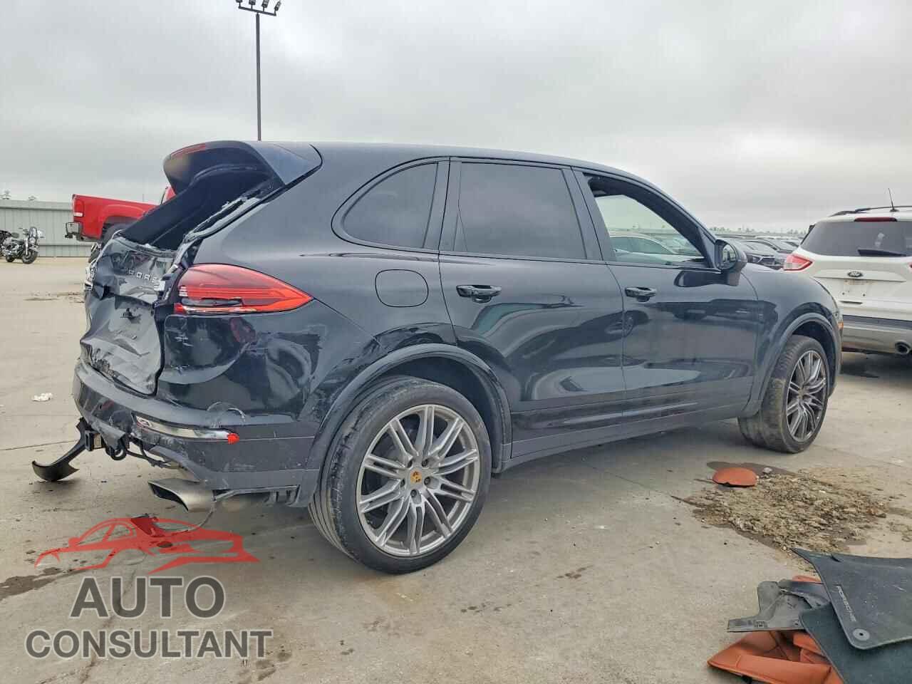 PORSCHE CAYENNE 2017 - WP1AA2A21HKA85748
