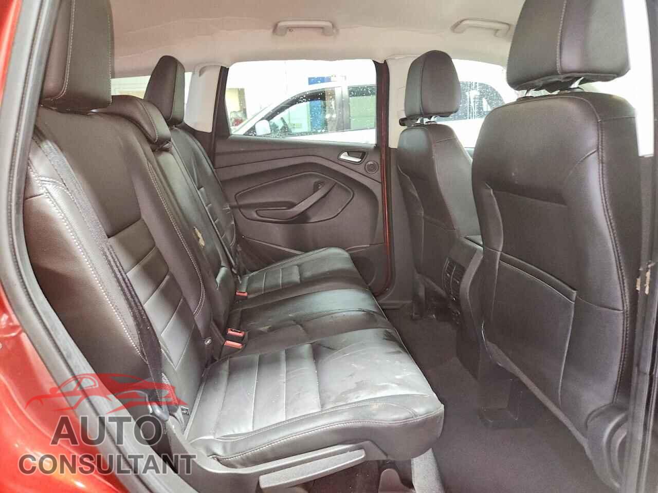 FORD ESCAPE 2015 - 1FMCU9G94FUB06894