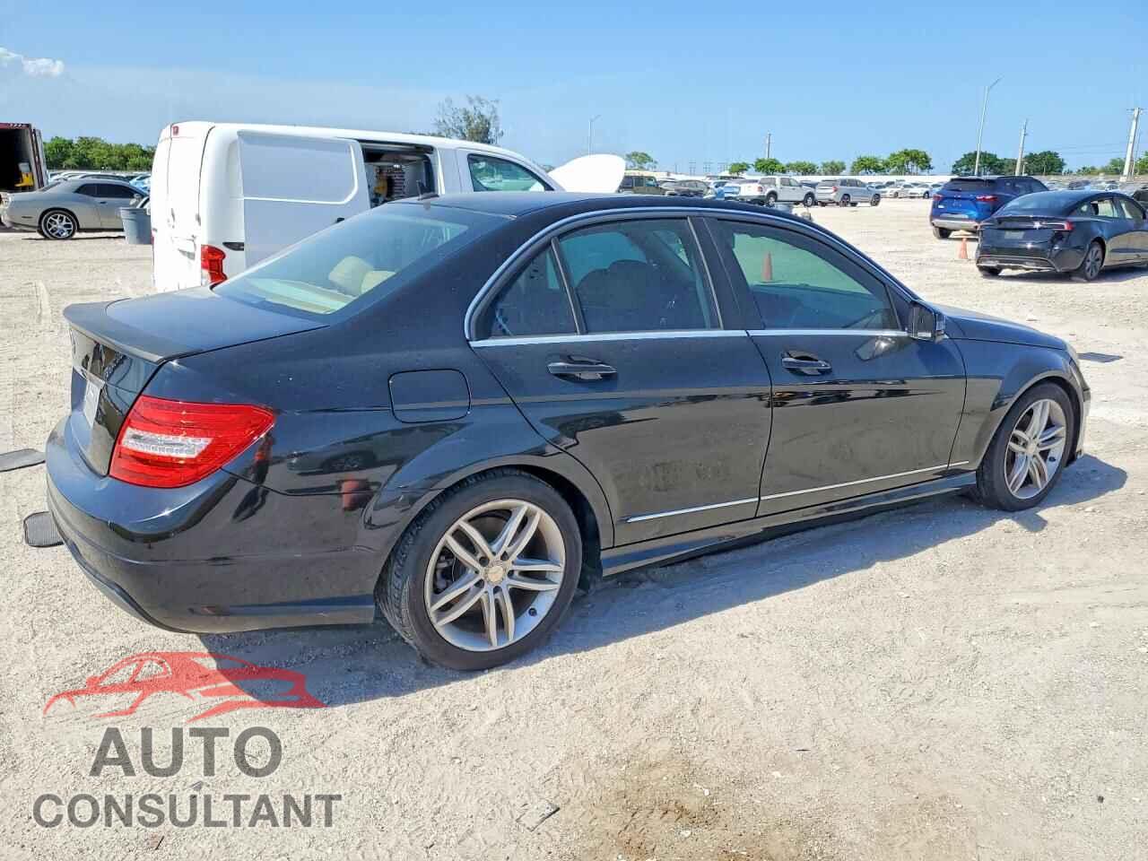 MERCEDES-BENZ C-CLASS 2014 - WDDGF4HB7EA933069
