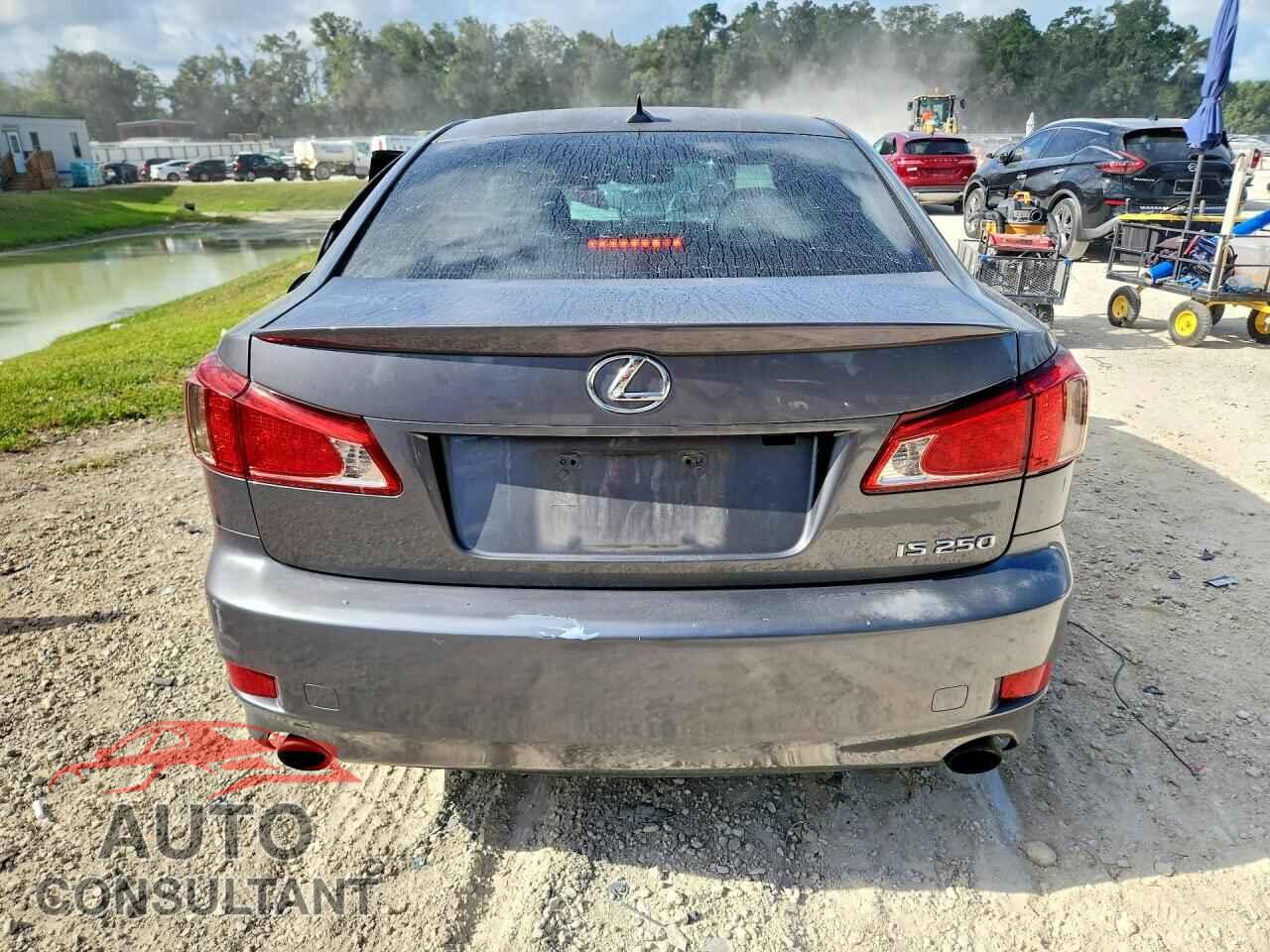 LEXUS IS 2012 - JTHBF5C27C5176020
