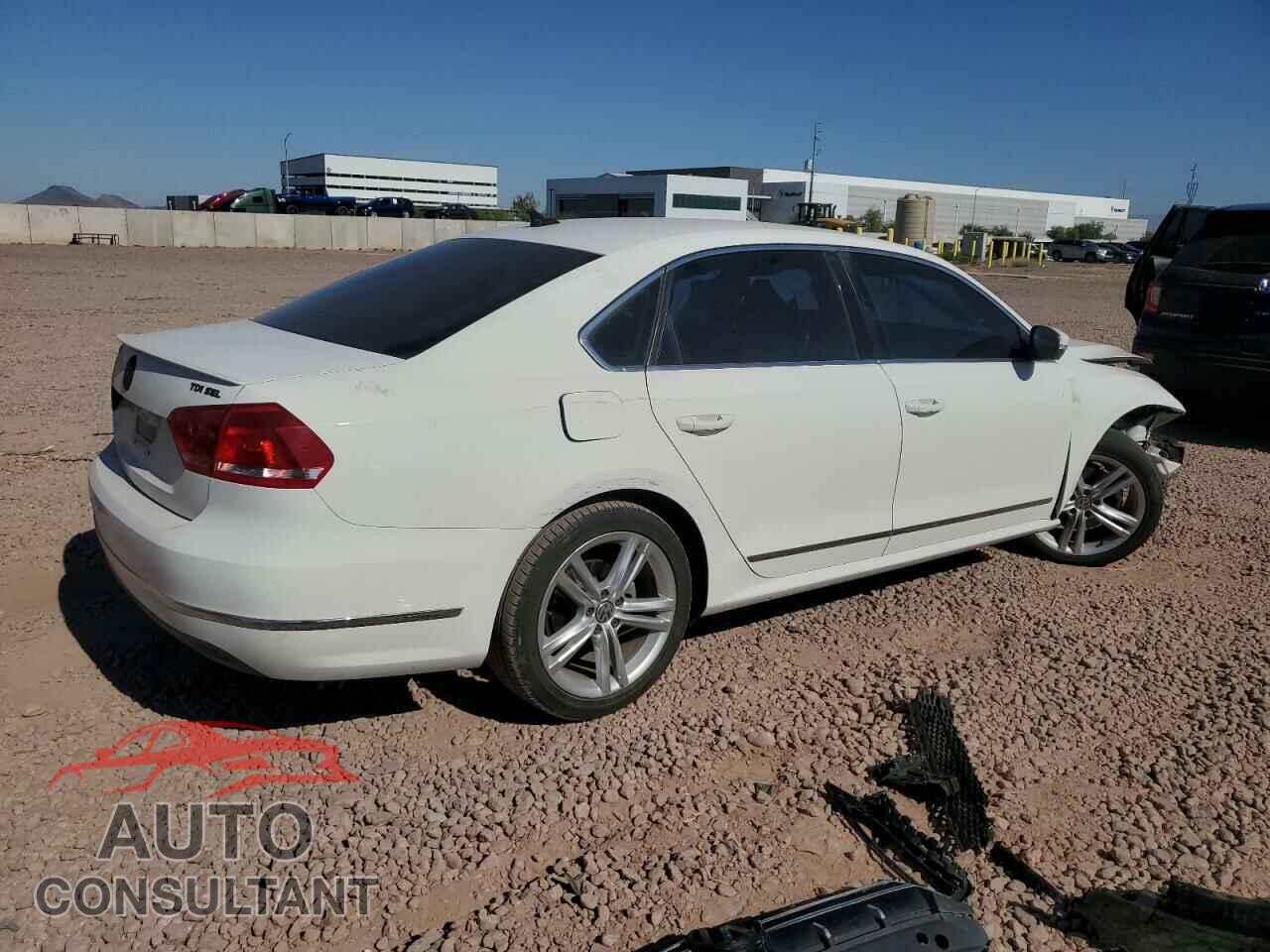 VOLKSWAGEN PASSAT 2015 - 1VWCV7A33FC046538