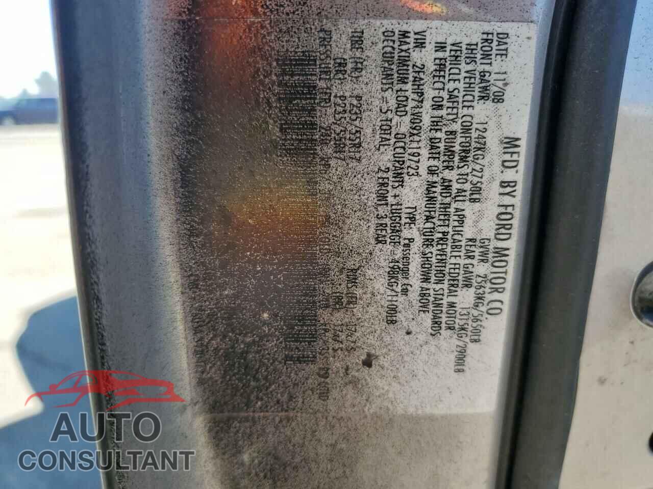 FORD CROWN VIC 2009 - 2FAHP71V09X119723