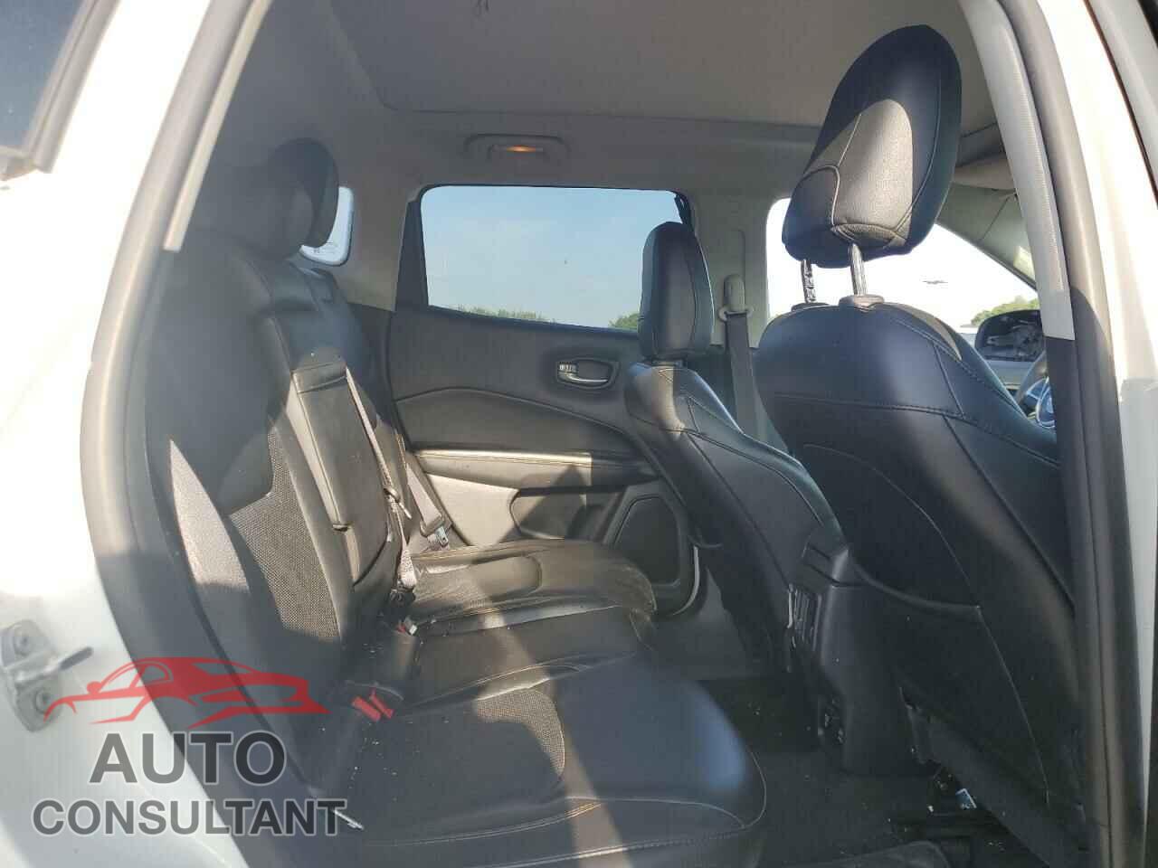 JEEP COMPASS 2017 - 3C4NJDCB9HT611358