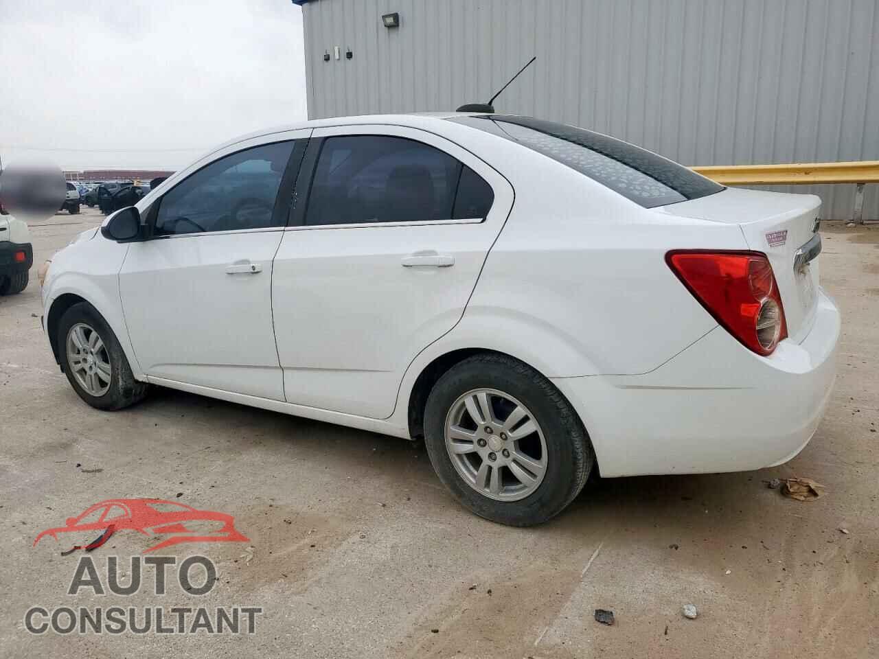 CHEVROLET SONIC 2015 - 1G1JC5SH4F4155477