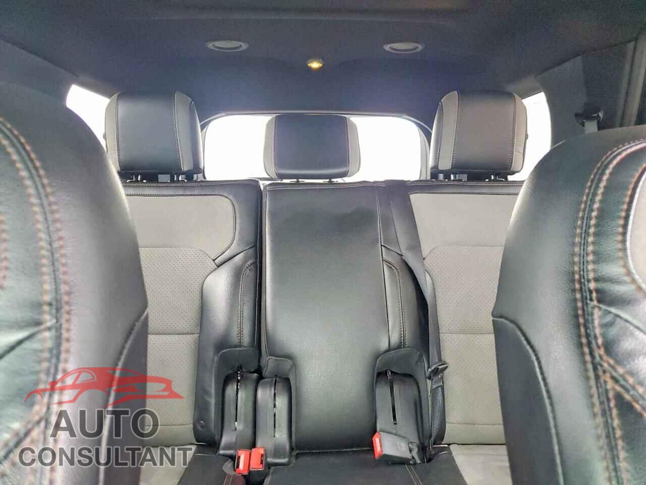 FORD EXPLORER 2017 - 1FM5K8D80HGC46351
