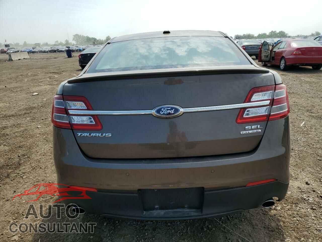 FORD TAURUS 2015 - 1FAHP2E82FG158662