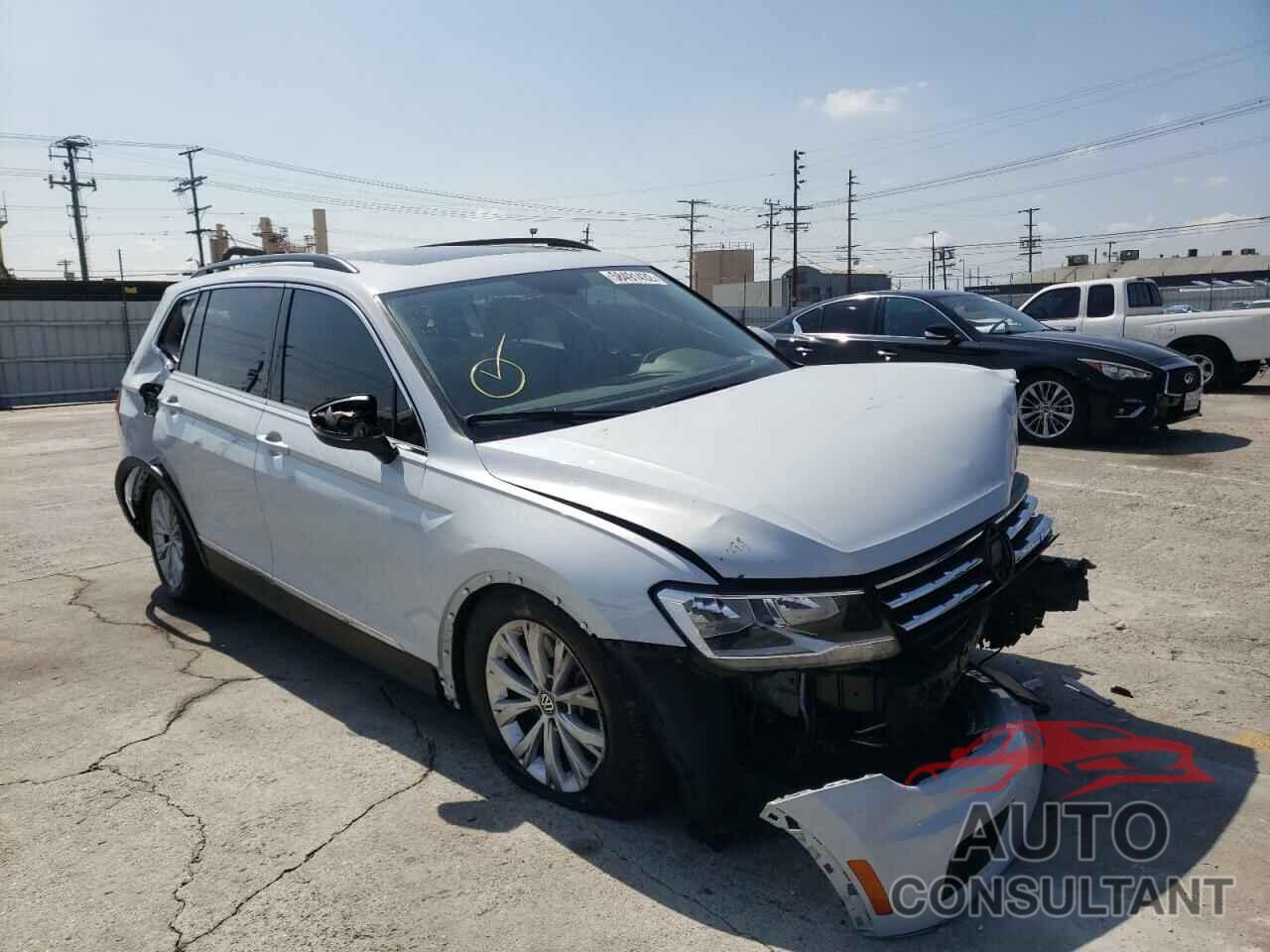 VOLKSWAGEN TIGUAN 2018 - 3VV3B7AX5JM077006