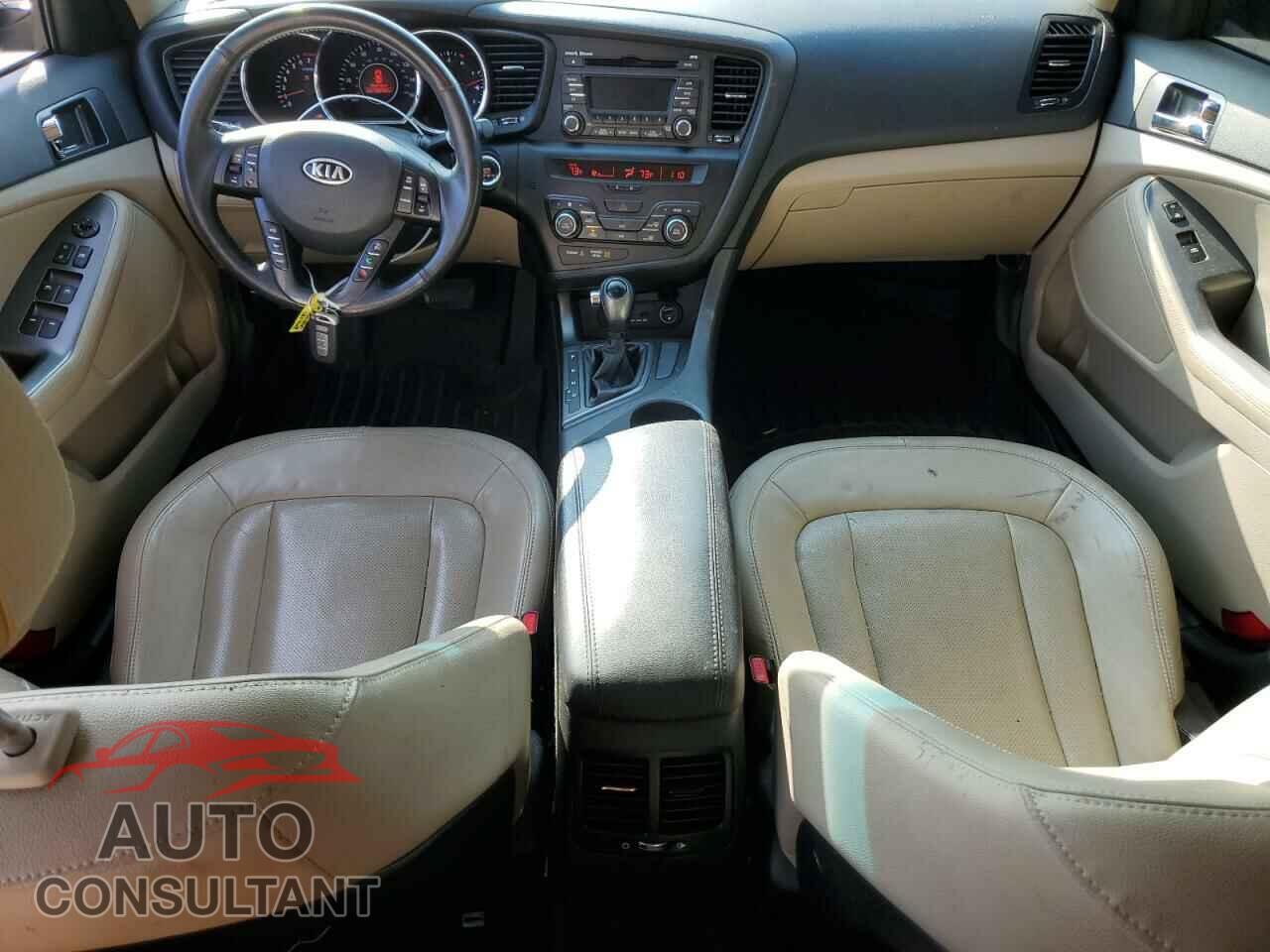 KIA OPTIMA 2011 - KNAGN4A71B5045924