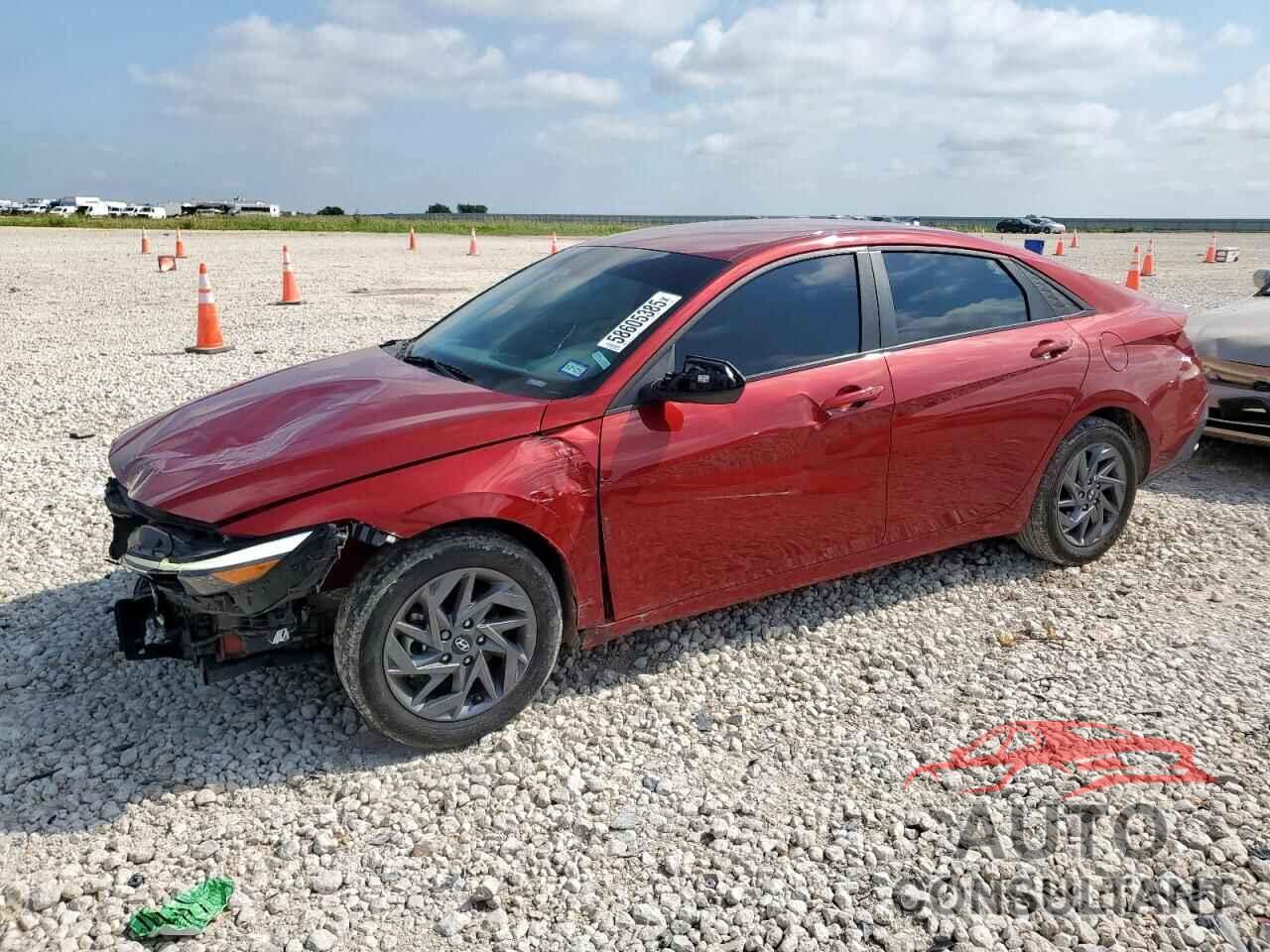 HYUNDAI ELANTRA 2024 - KMHLM4DG3RU680073