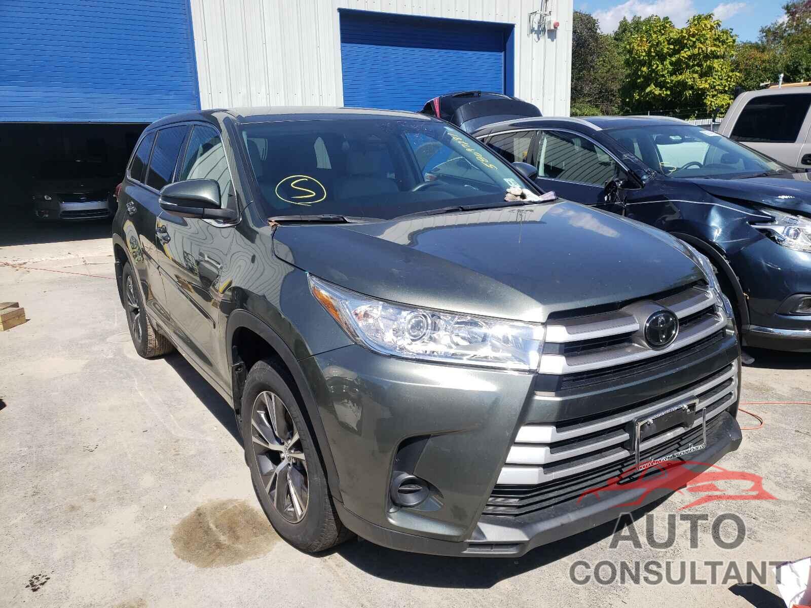 TOYOTA HIGHLANDER 2018 - 5TDBZRFH2JS875398