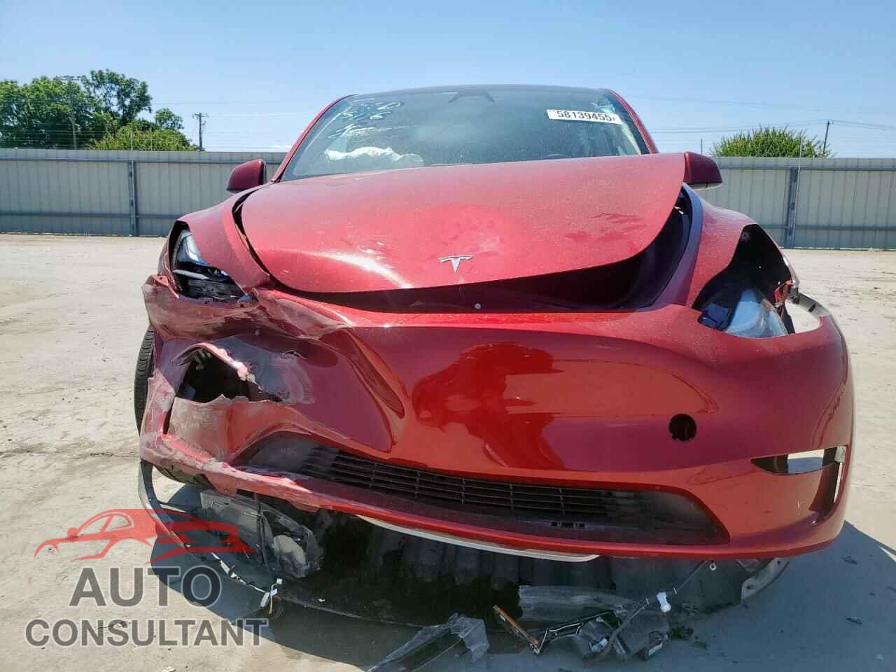 TESLA MODEL Y 2024 - 7SAYGAEE8RF130120