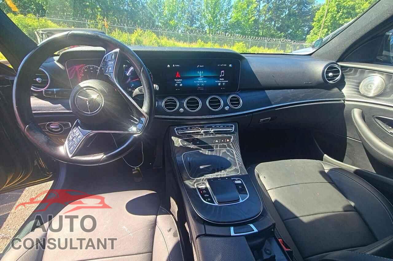 MERCEDES-BENZ E-CLASS 2022 - W1KZF8DB5NB084530