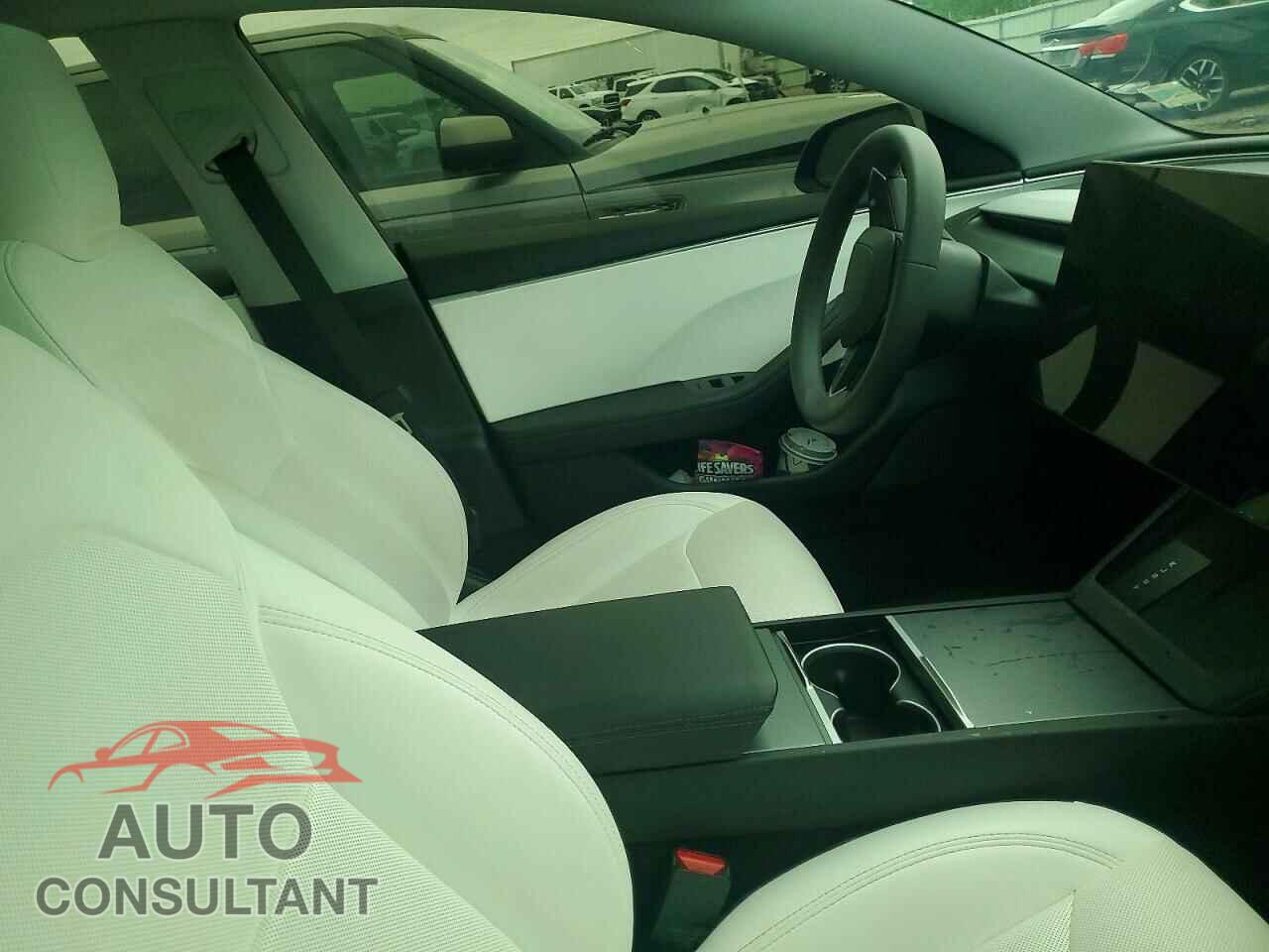 TESLA MODEL 3 2024 - 5YJ3E1EB5RF792871