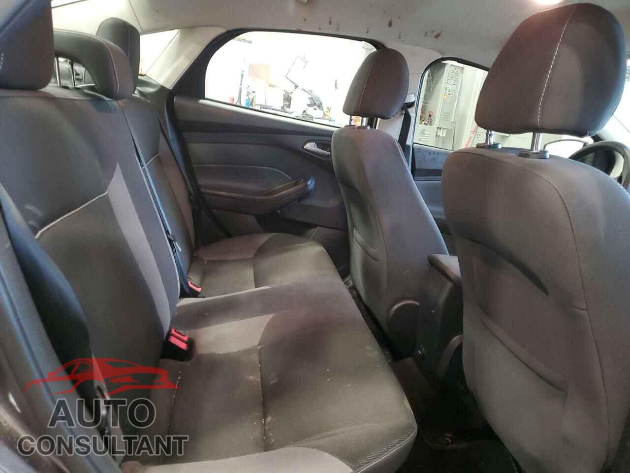 FORD FOCUS 2014 - 1FADP3F25EL379595