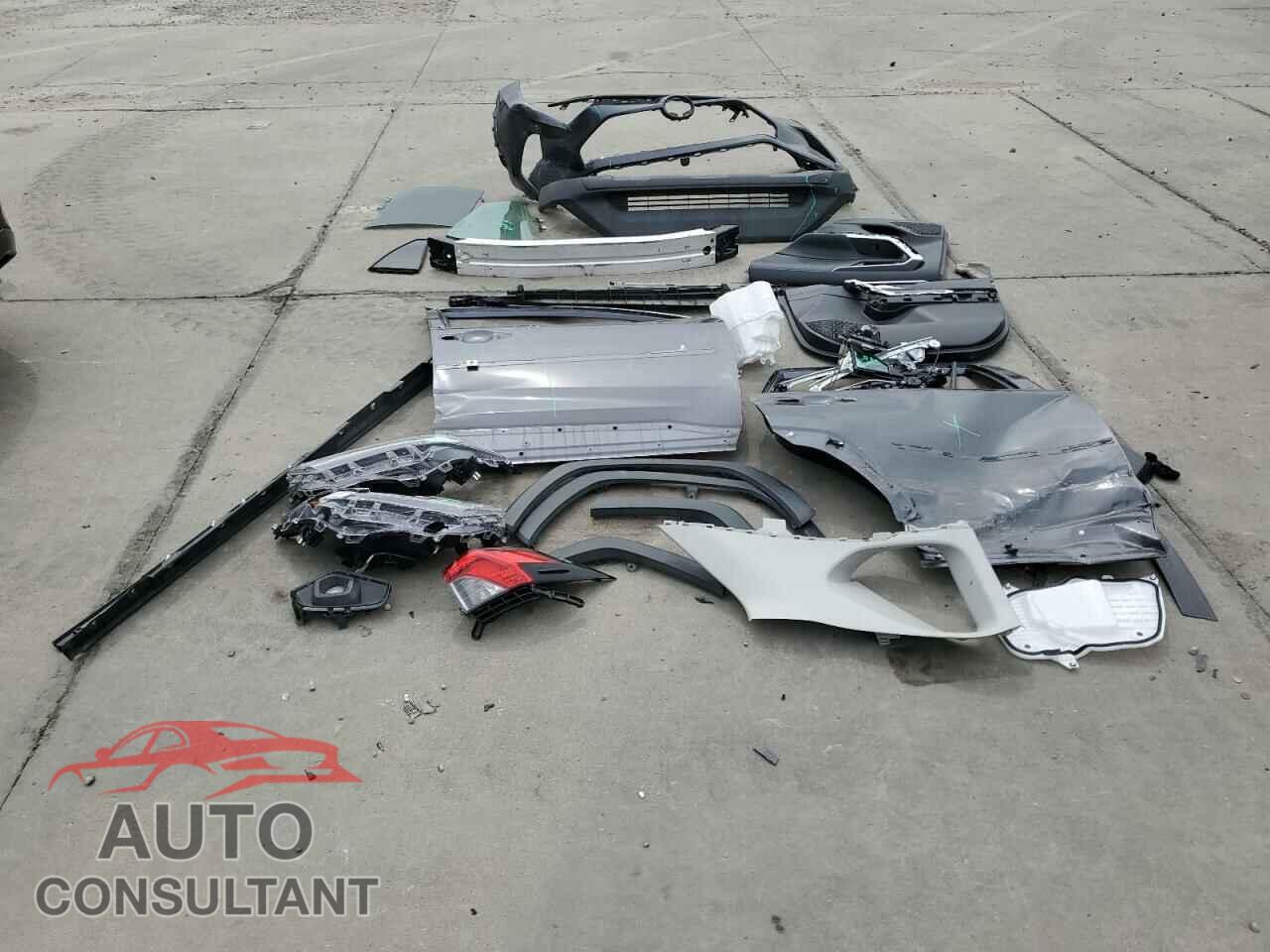 TOYOTA RAV4 2022 - 2T3A1RFV7NC293473