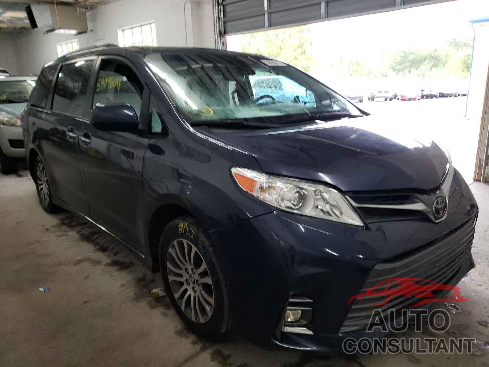 TOYOTA SIENNA 2018 - 5TDYZ3DC4JS920601