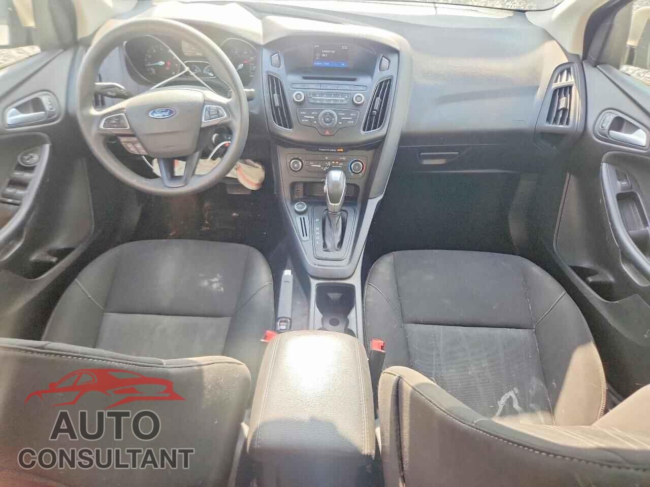 FORD FOCUS 2015 - 1FADP3F20FL373253