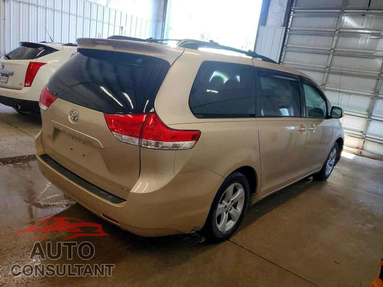 TOYOTA SIENNA 2011 - 5TDKK3DC7BS008699