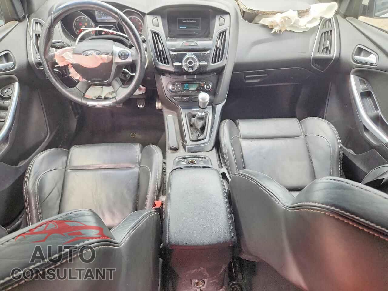FORD FOCUS 2014 - 1FADP3L95EL268479