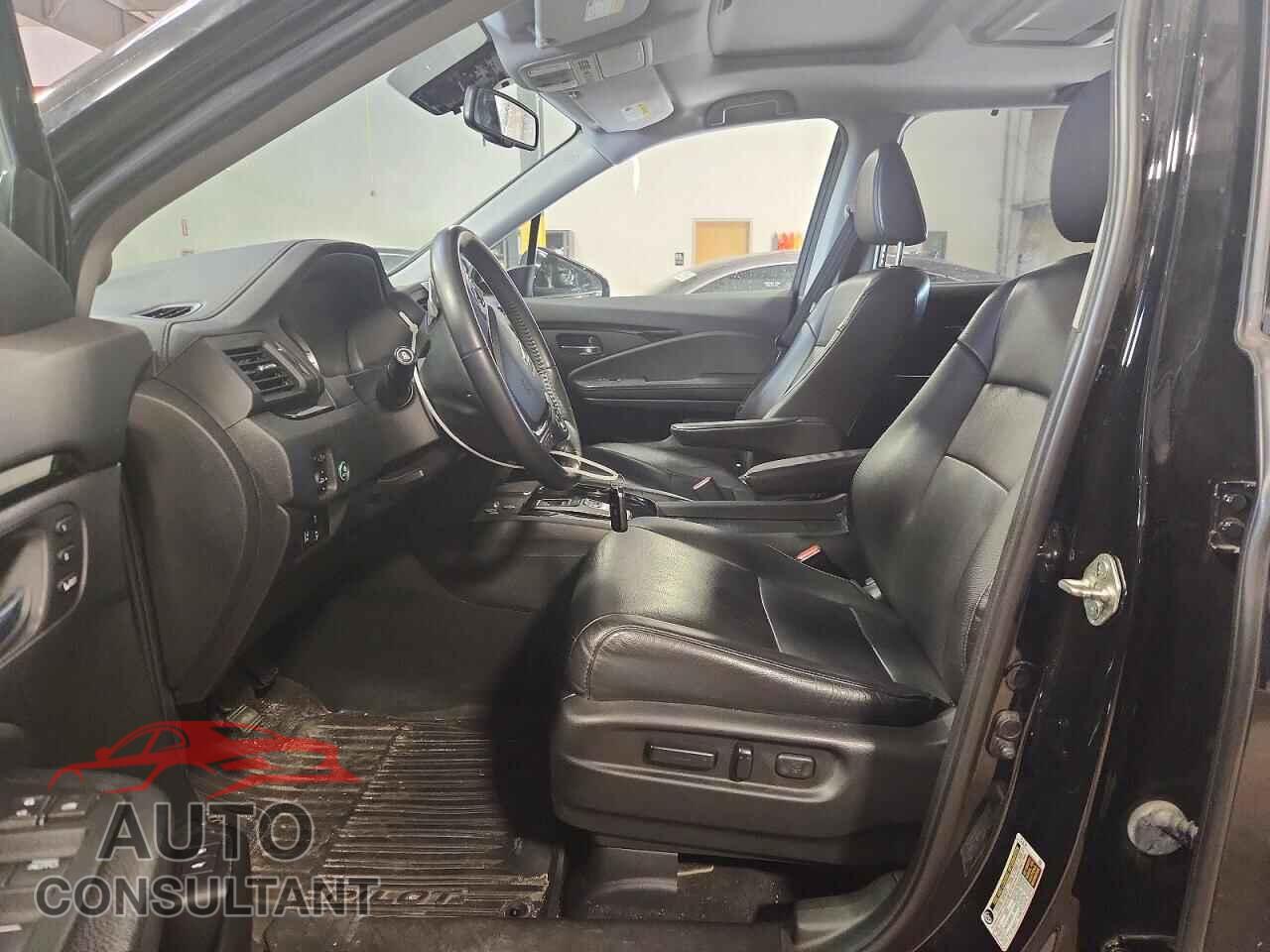 HONDA PILOT 2017 - 5FNYF6H99HB078488