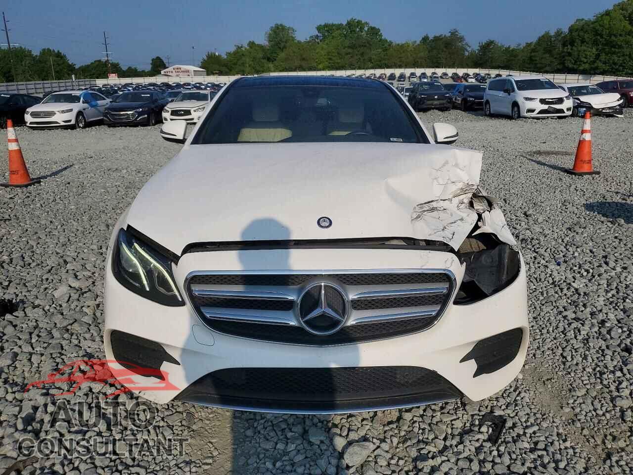 MERCEDES-BENZ E-CLASS 2017 - WDDZF4KB9HA032954