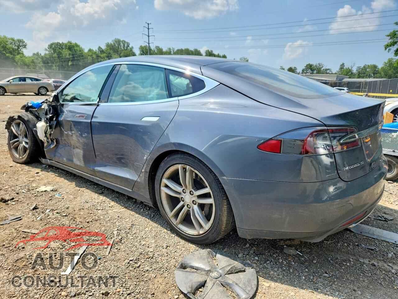 TESLA MODEL S 2013 - 5YJSA1DN6DFP12652