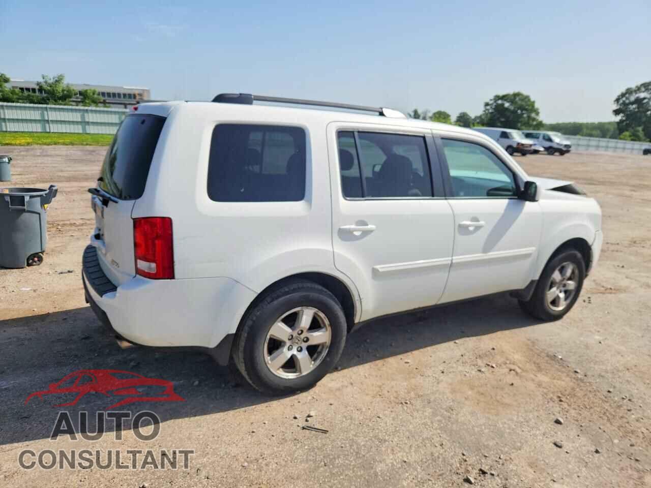 HONDA PILOT 2011 - 5FNYF4H40BB064902
