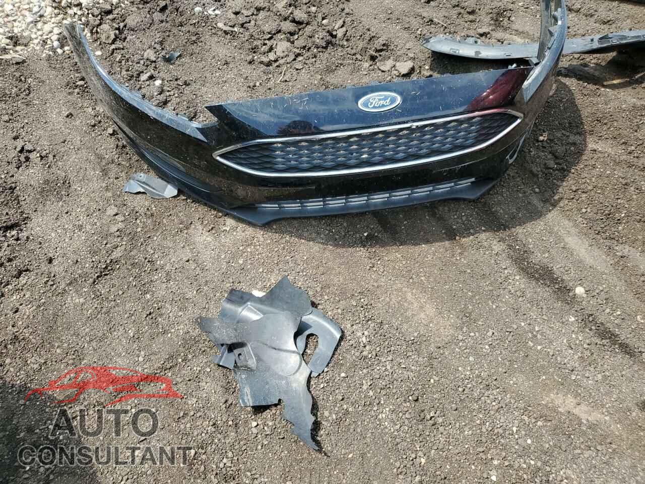 FORD FOCUS 2017 - 1FADP3F27HL279373