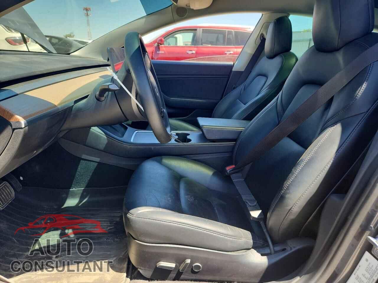 TESLA MODEL 3 2021 - 5YJ3E1EB2MF878289