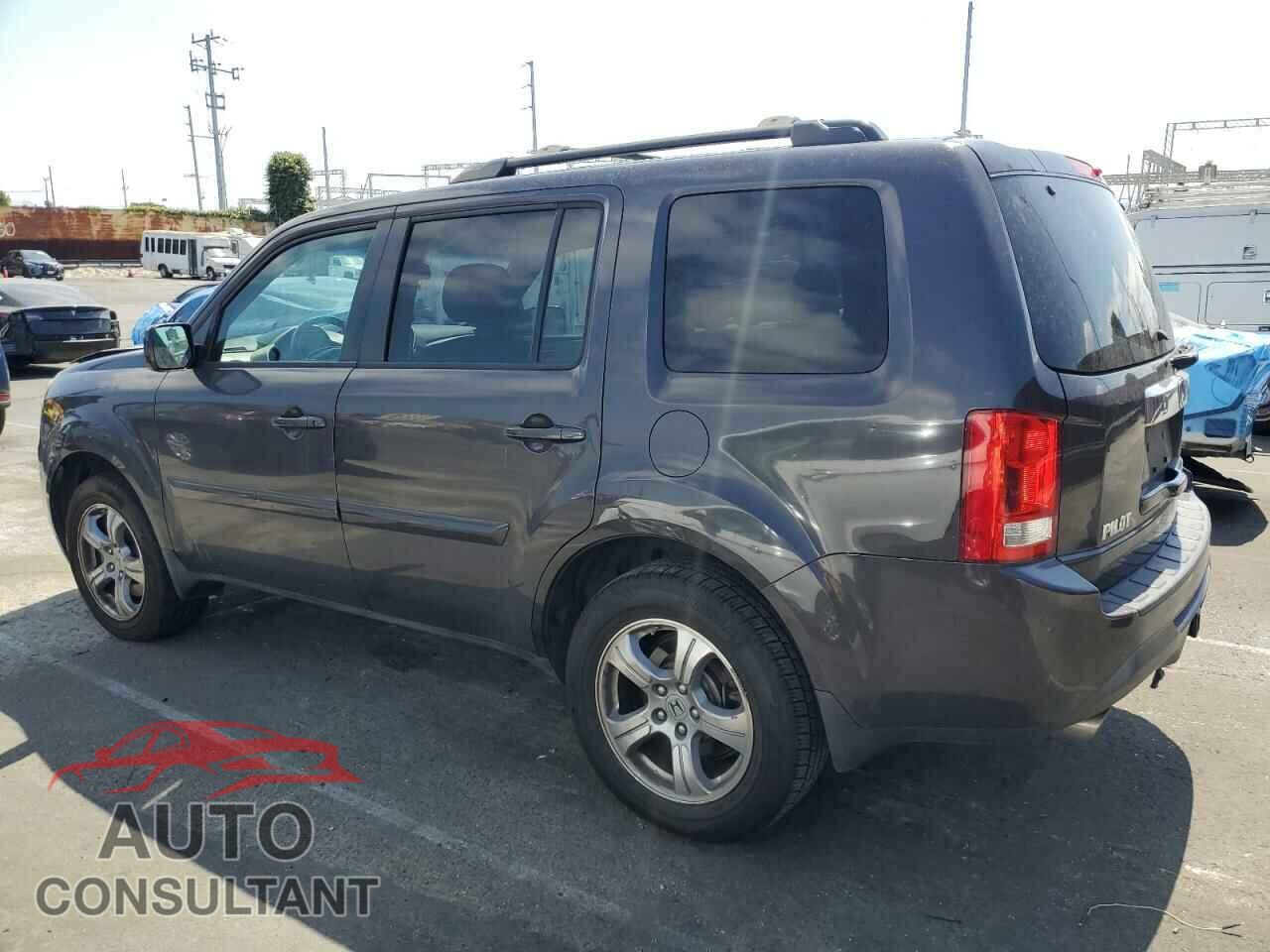 HONDA PILOT 2015 - 5FNYF3H52FB011207