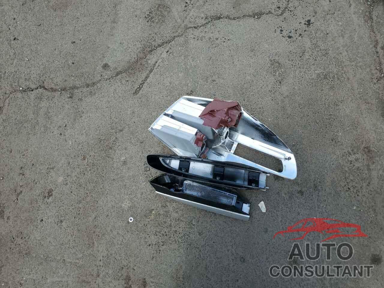 TOYOTA RAV4 2013 - JTMBFREV9DD031956