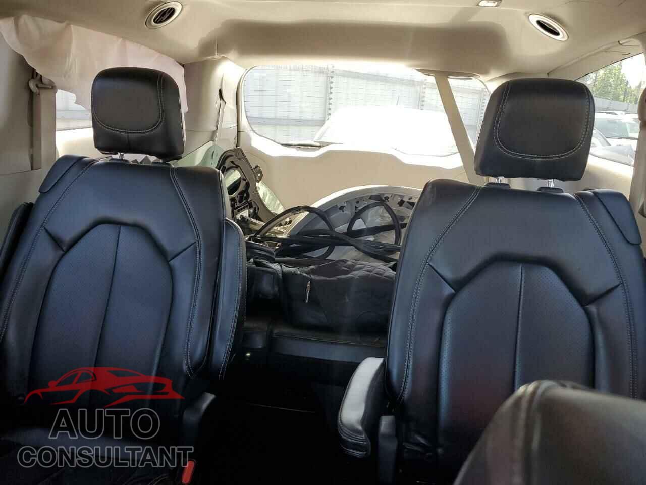 CHRYSLER MINIVAN 2021 - 2C4RC1DG4MR533735