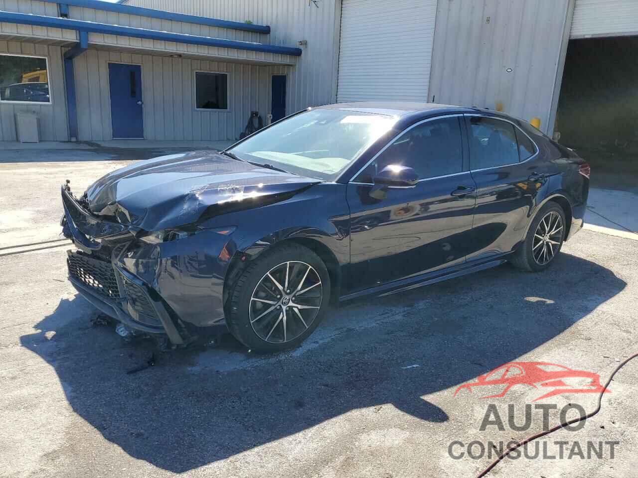 TOYOTA CAMRY 2022 - 4T1T11AK8NU628481
