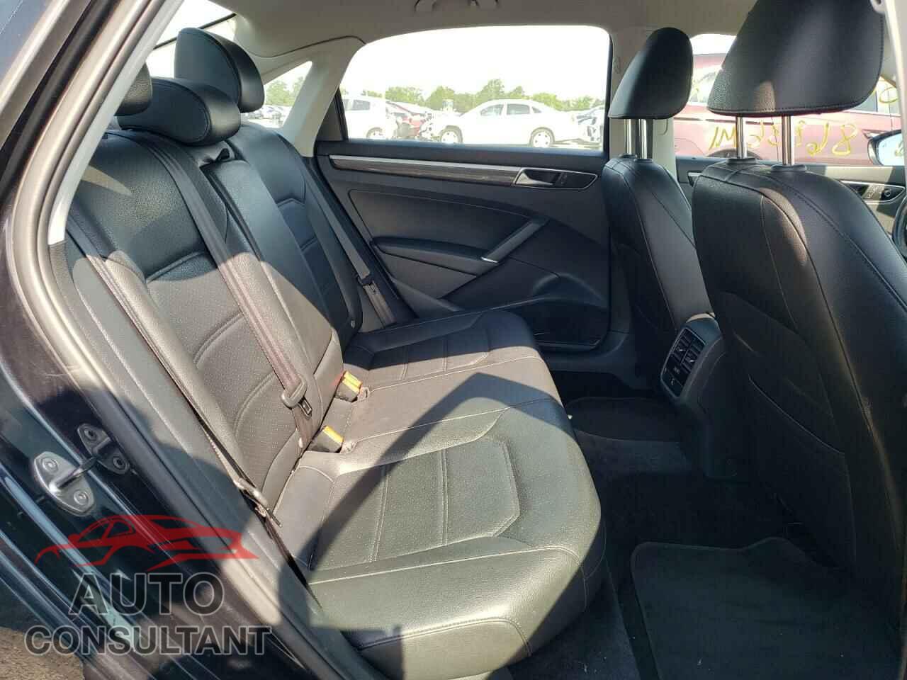 VOLKSWAGEN PASSAT 2017 - 1VWBT7A3XHC044404