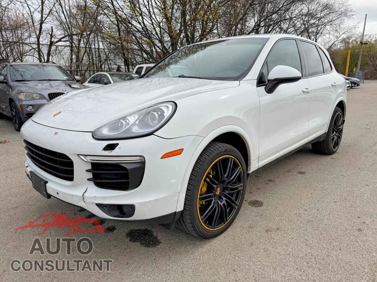 PORSCHE CAYENNE 2018 - WP1AA2A21JKA02261