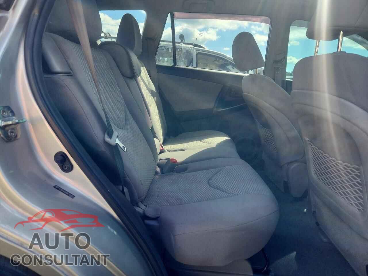 TOYOTA RAV4 2011 - 2T3BF4DV8BW150053