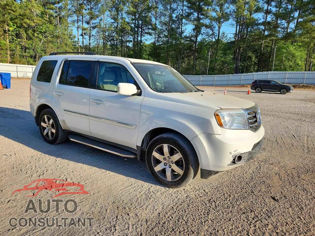 HONDA PILOT 2013 - 5FNYF3H94DB012861